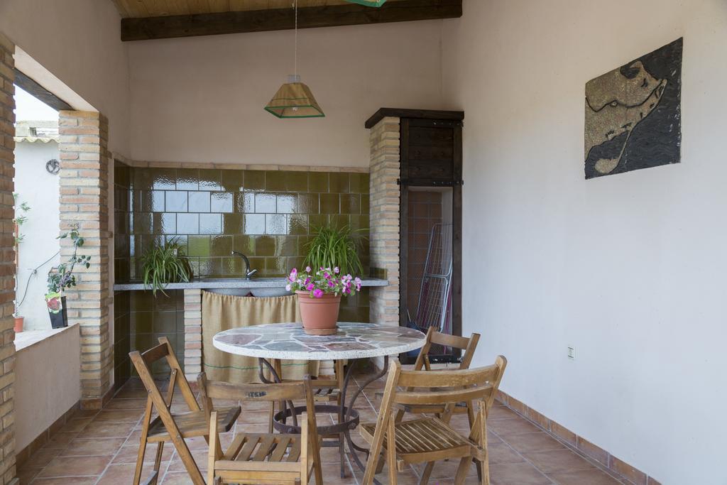 Casa La Tora Pension Deltebre Buitenkant foto